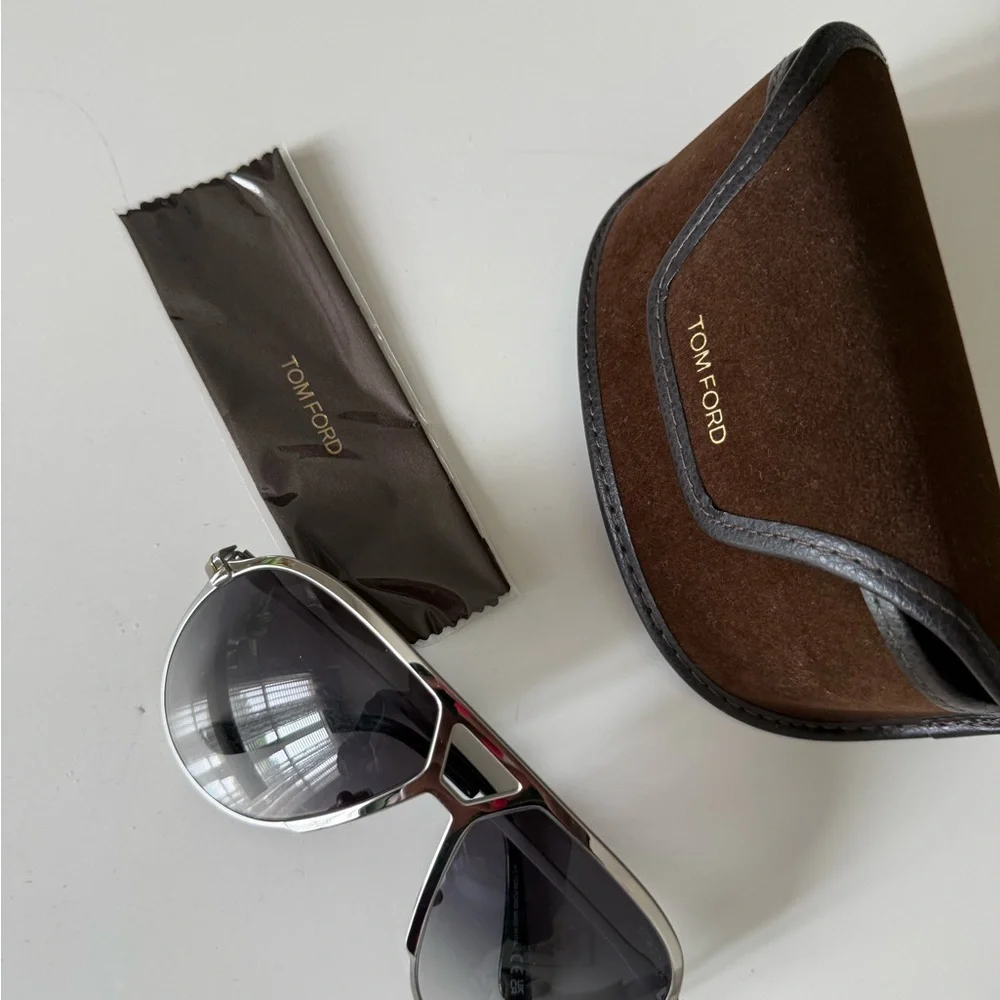 Tom Ford sunglasses - Picture 3 of 5